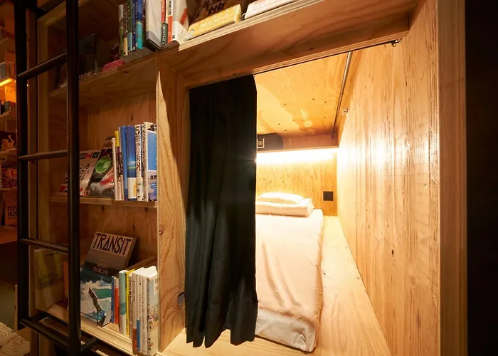 Book And Bed Tokyo Shinjuku - Hostel