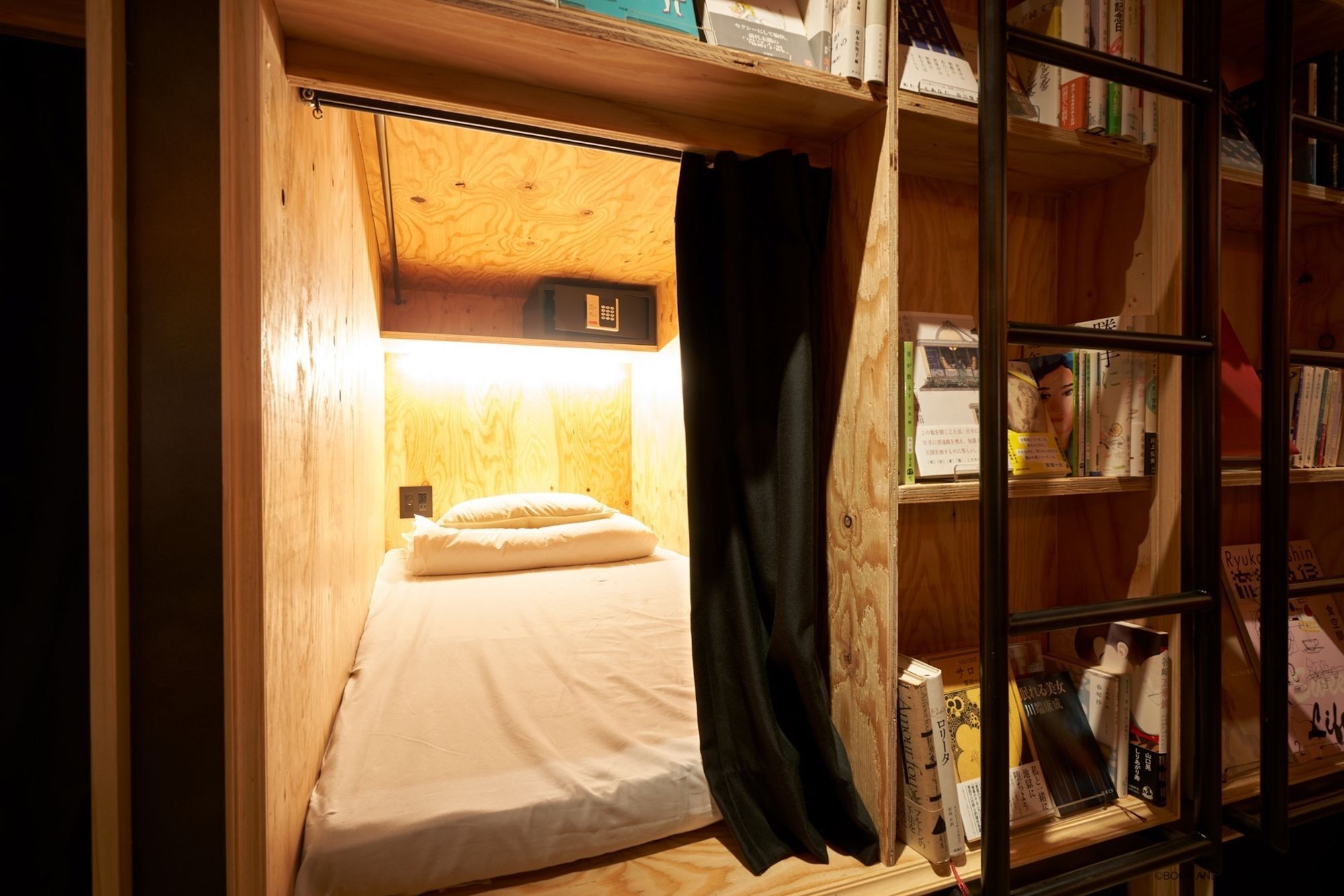Book And Bed Shinjuku - 2*